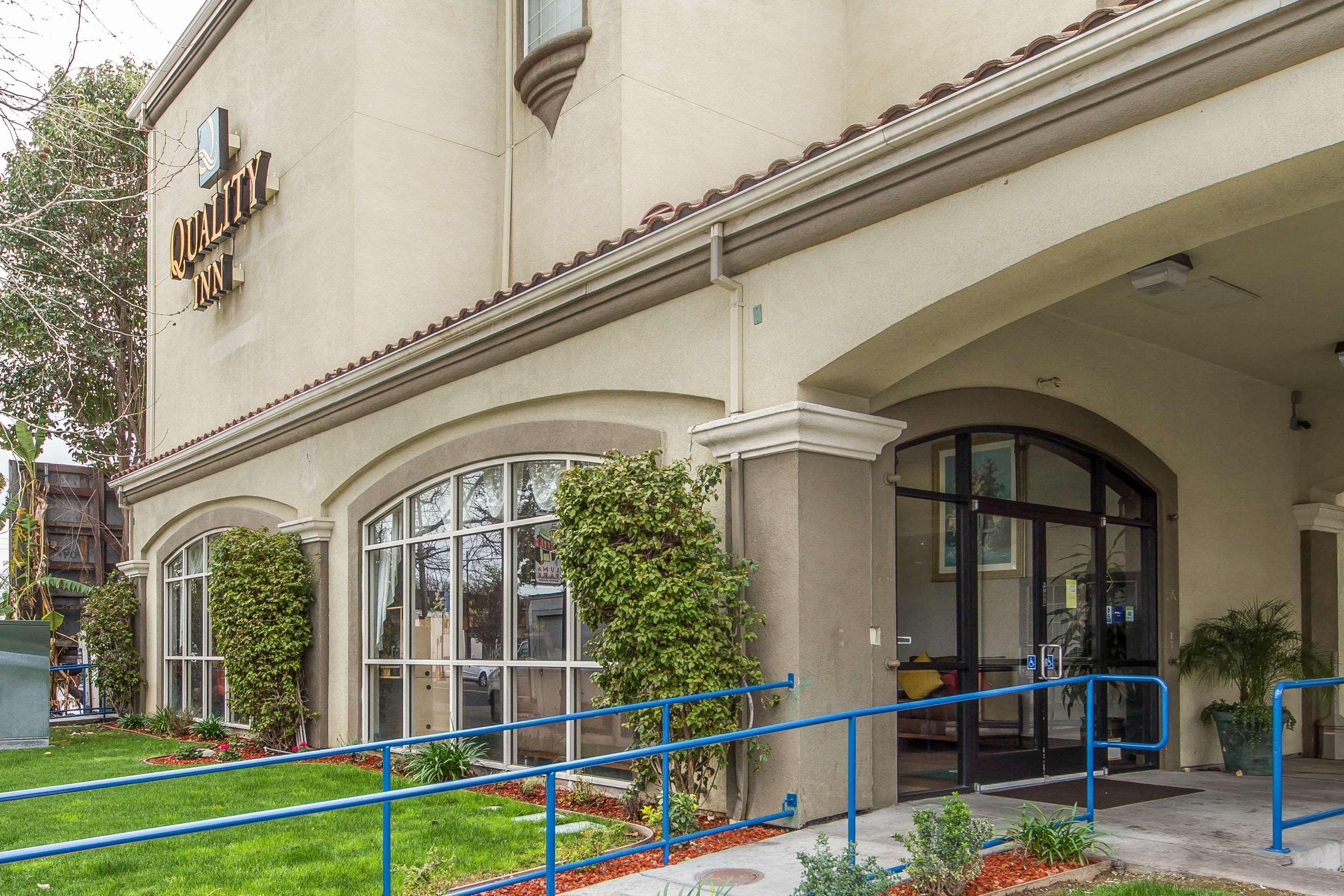 Comfort Inn San Jose International Airport Экстерьер фото